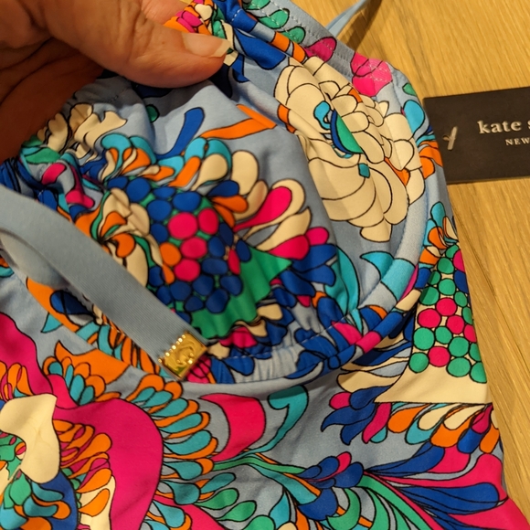 Colorful Swimwear - Picture 4 of 9